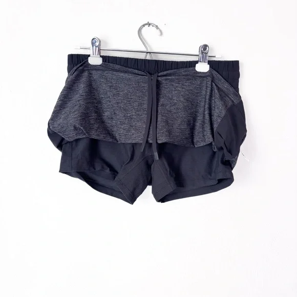 Athleta Excursion Hybrid Skort in Heathered Gray - Picture 3 of 6